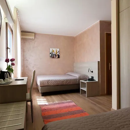 Hotel Prata Verde Prata Di Pordenone Exterior photo